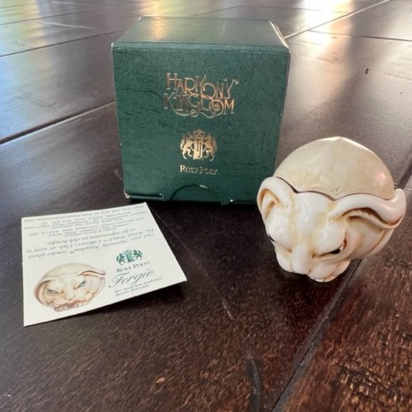 Fergie Harmony Kingdom Bunny Rabbit Trinket Box by artist Adam Binder - Picture 1 of 13